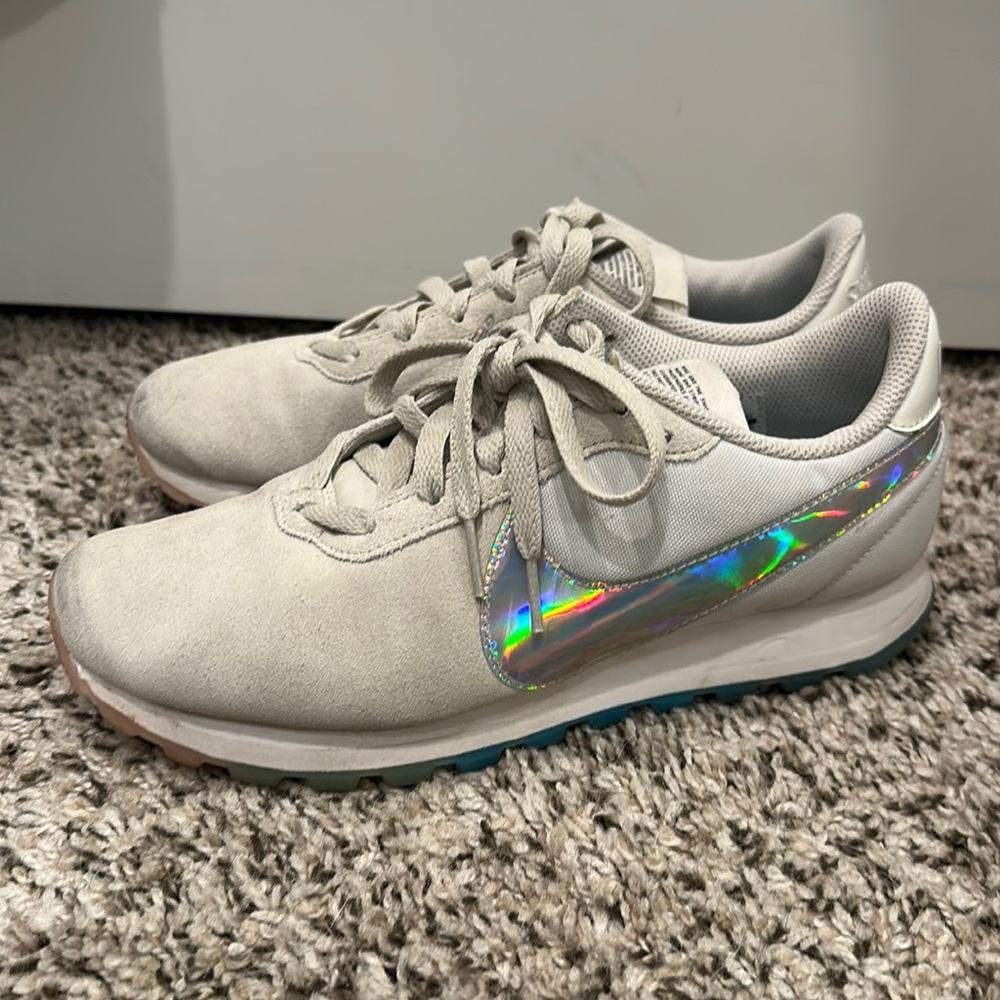 nike pre love rainbow